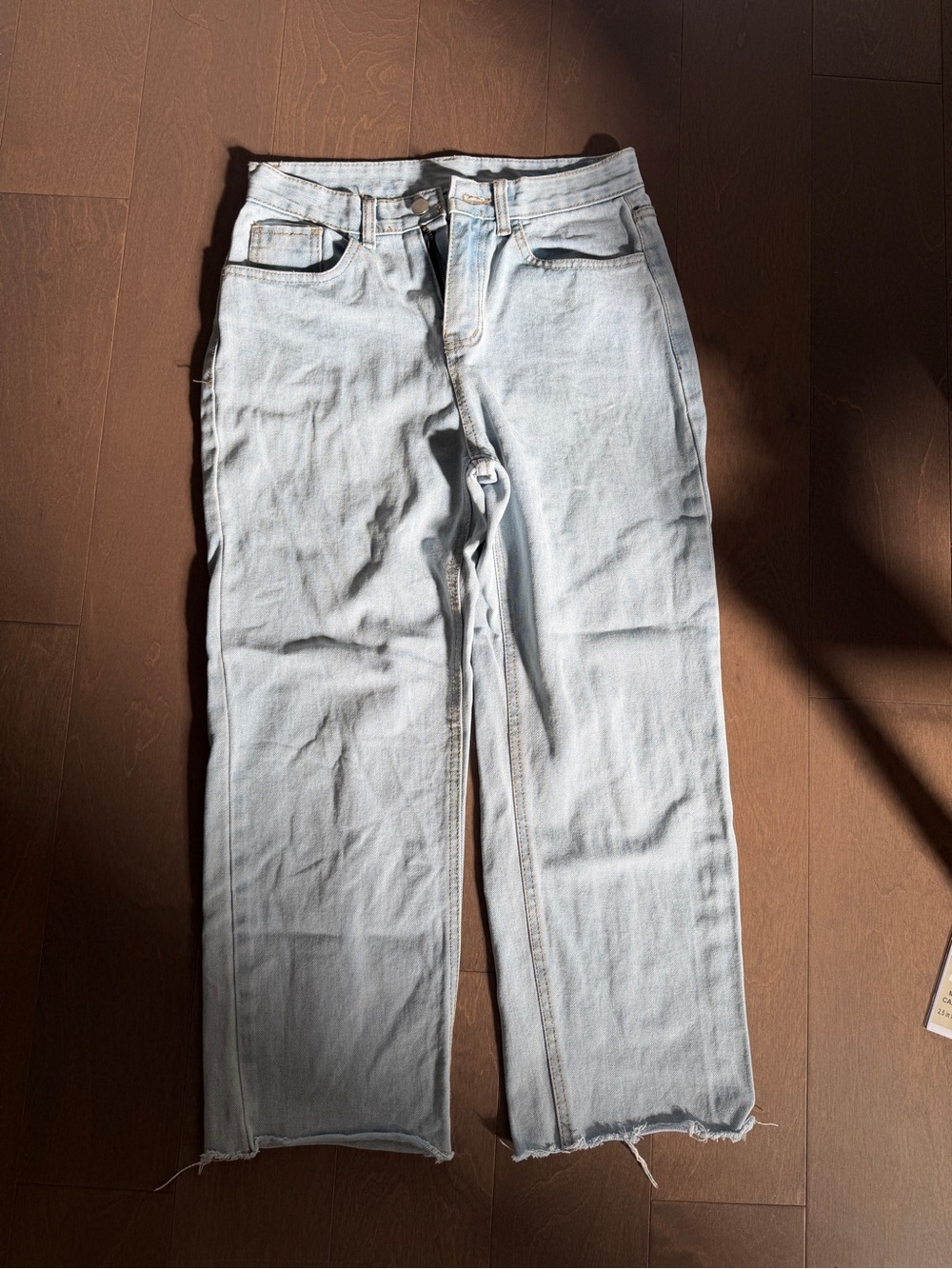 Light Wash Women’s Straight-Leg Jeans